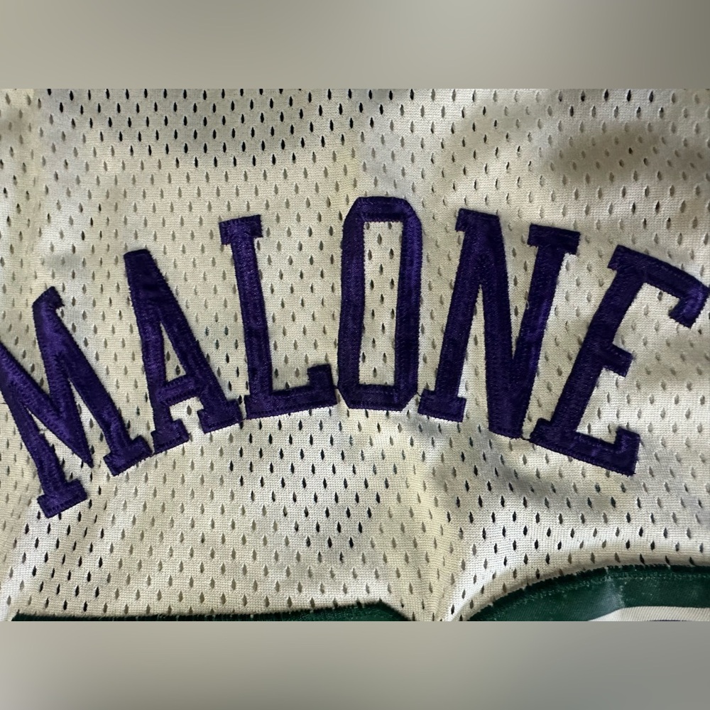 Adidas Men Utah Jazz Karl Malone Jersey Sz Medium - Picture 4 of 7
